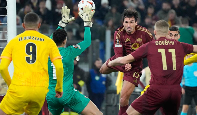 Mats Hummels de AS Roma en partido ante Braga