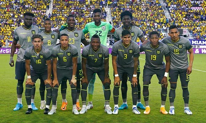 Jugadores de la seleccion ecuatoriana antes de un amistoso en Estados Unidos