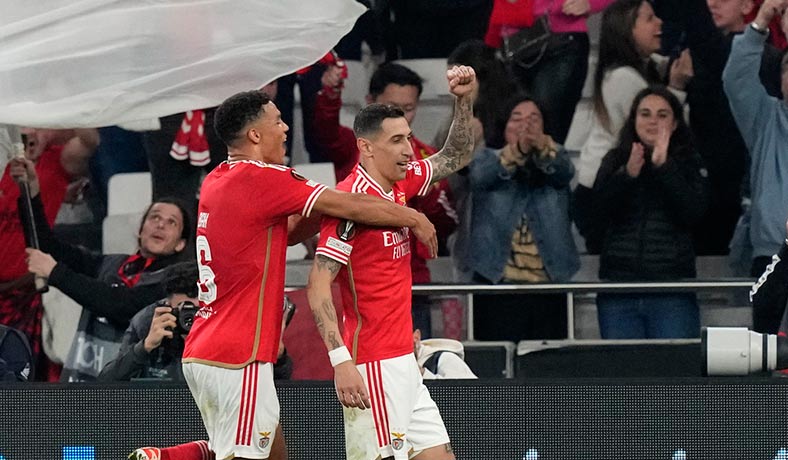 Angel Di Maria celebra un gol de Benfica en la Europa League