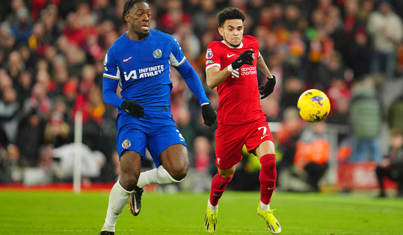 Luis Diaz de Liverpool en partido contra el Chelsea