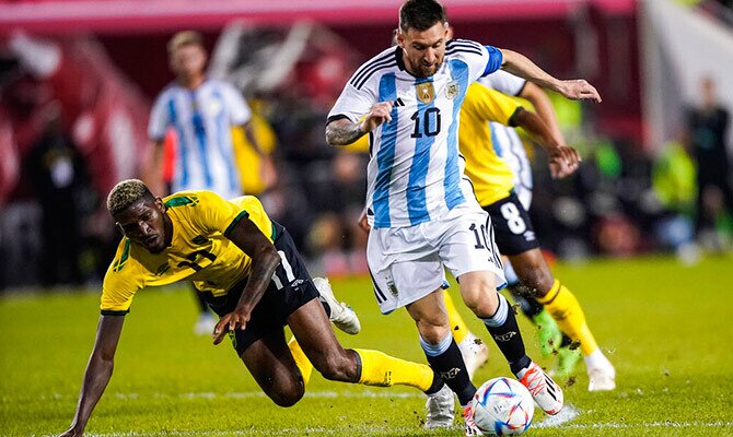 Lionel Messi arrastra dos marcas en amistoso de Argentina ante Jamaica