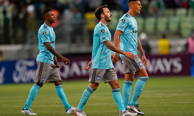 Jugadores de Emelec en su ultima visita a Brasil ante el Palmeiras