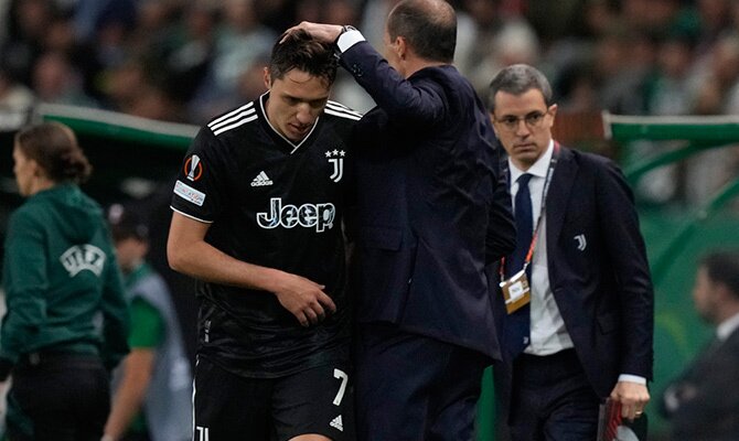 Allegri felicita a Federico Chiesa en partido de la Juventus en Europa League