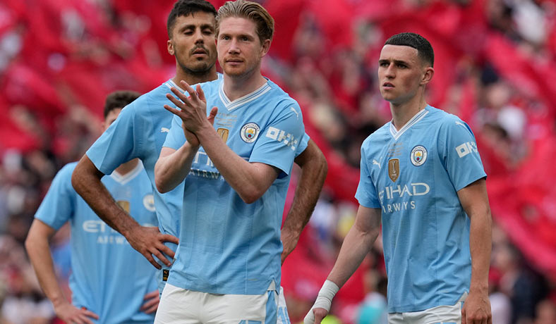 Kevin De Bruyne, Rodri y Phil Foden del Manchester City