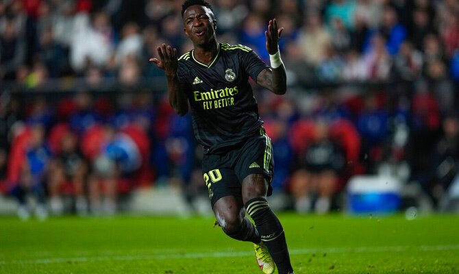 Vinicius Jr del Real Madrid en partido de LaLiga 2022-2023