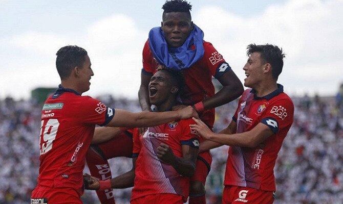 Los jugadores de El Nacional celebran un gol en la Copa Sudamericana.