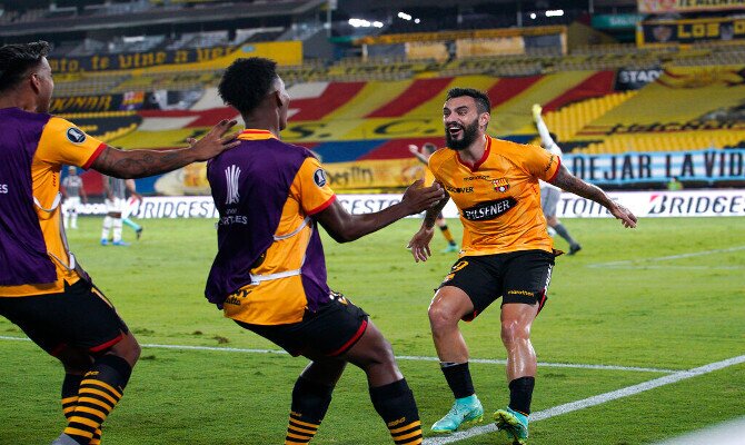 Mastriani celebra el gol anotado en cuartos de final. Picks Flamengo vs Barcelona, Copa Libertadores