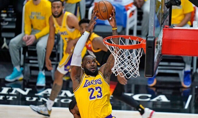 LeBron James busca enderezar el camino en el LA Lakers vs Portland Trail Blazers