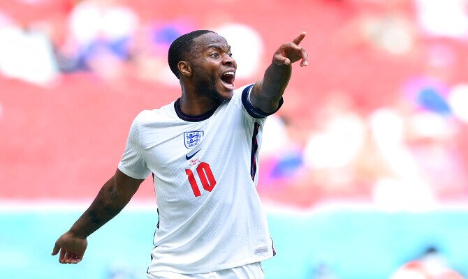 Imagen de Raheem Sterling gritando en un partido. Los mejores picks de la jornada 2 de la Euro 2020.